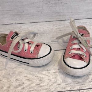 Toddler pink converse size 5C